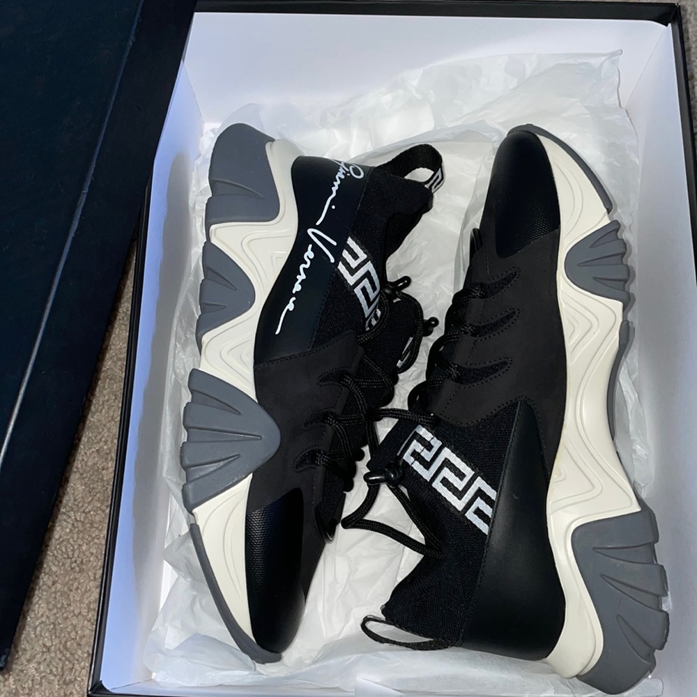 Authentic Versace Sneaker Black,White,Gray Size 10.5